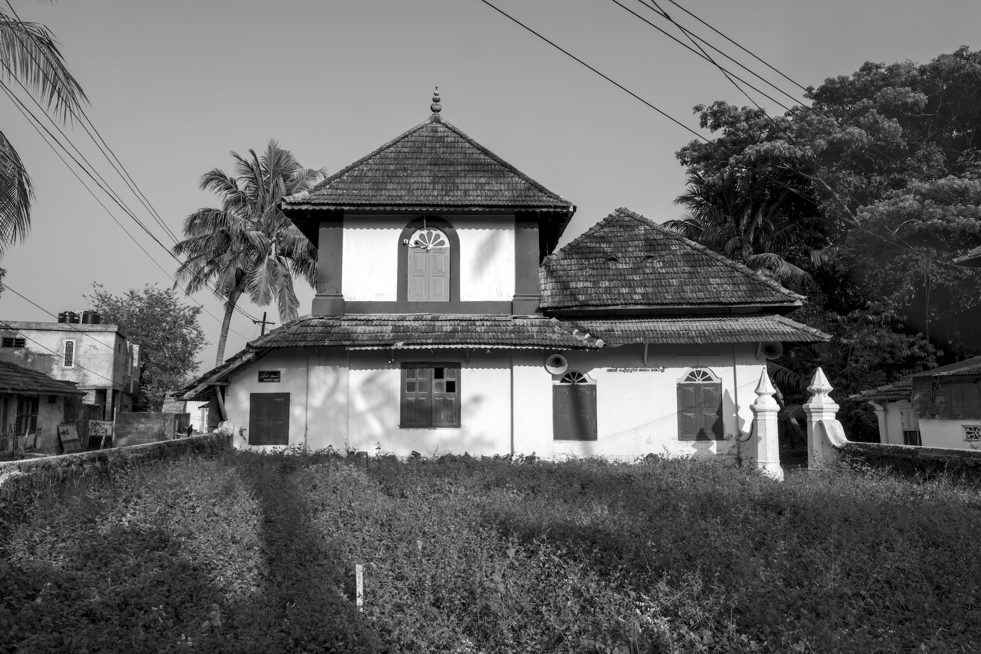 Ernakulam THAKKYAVIL VALIYA THANGAL MOSQUE . MATTANCHERRY
